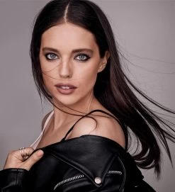 Maybelline New York SuperStay Full Coverage Gezichtspoeder - 10 Ivory -Cosmetica Discountwinkel 1095x1200