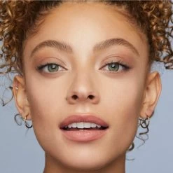 Maybelline New York Tattoo Brow Lift Stick 04 Deep Brown Wenkbrauwpotlood -Cosmetica Discountwinkel prd front 5582375 6 600x600 1